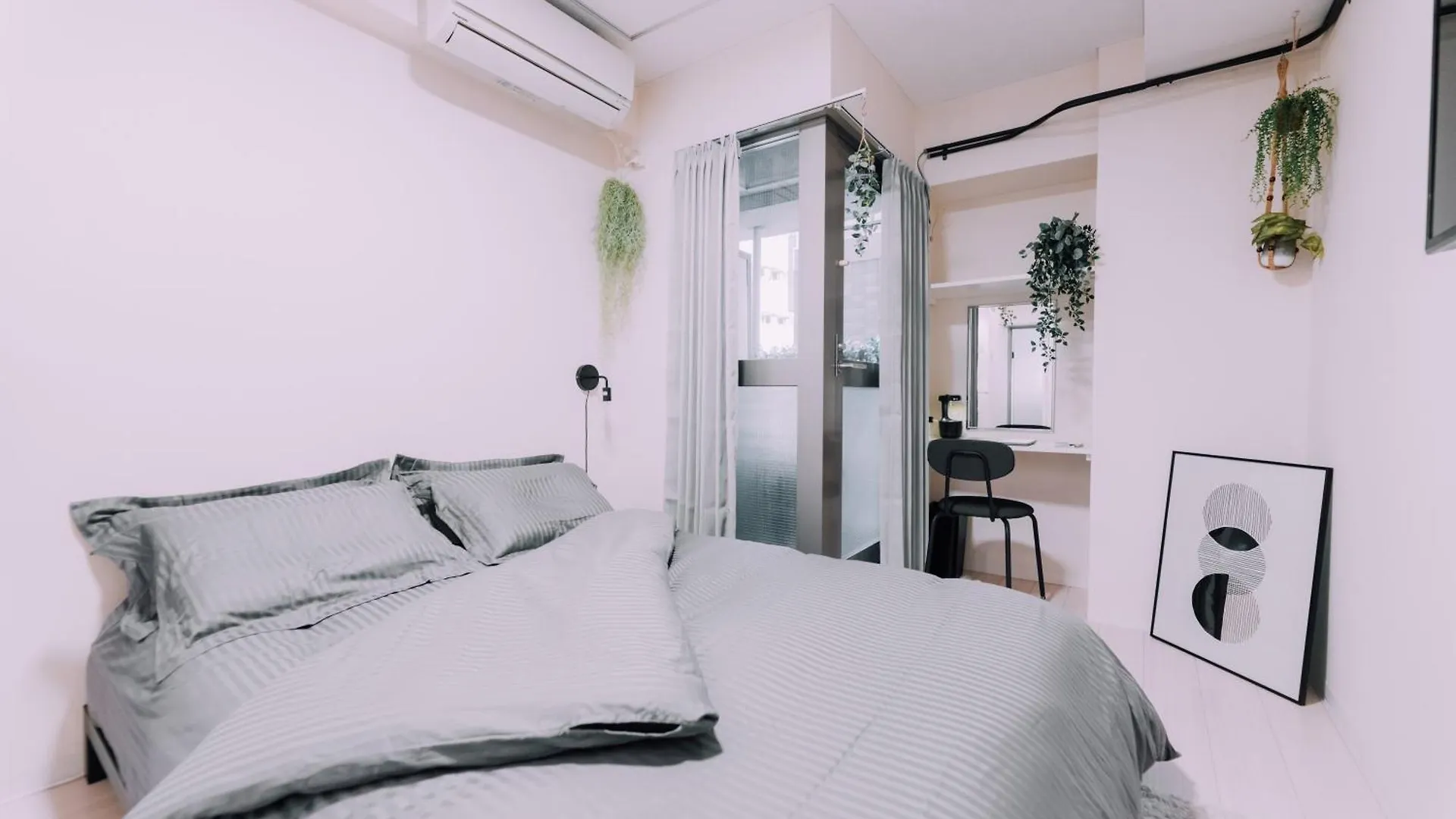 Minimalist Loft Namba Compact Studio With A 24-Hour Gym Ma1001 contacts